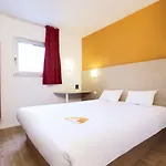 Premiere Classe Lyon Sud - A7 2*