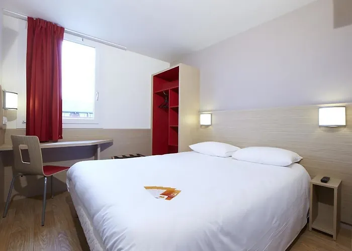 Premiere Classe Lyon Sud - A7 2* Ириньи