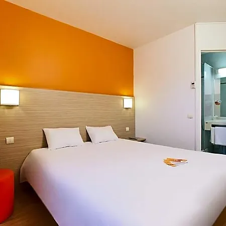 Premiere Classe Lyon Sud - A7 Hotel 2*